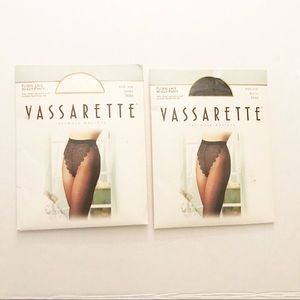 VASSARETTE FLORAL LACE HI CUT PANTY PANTYHOSE S/M